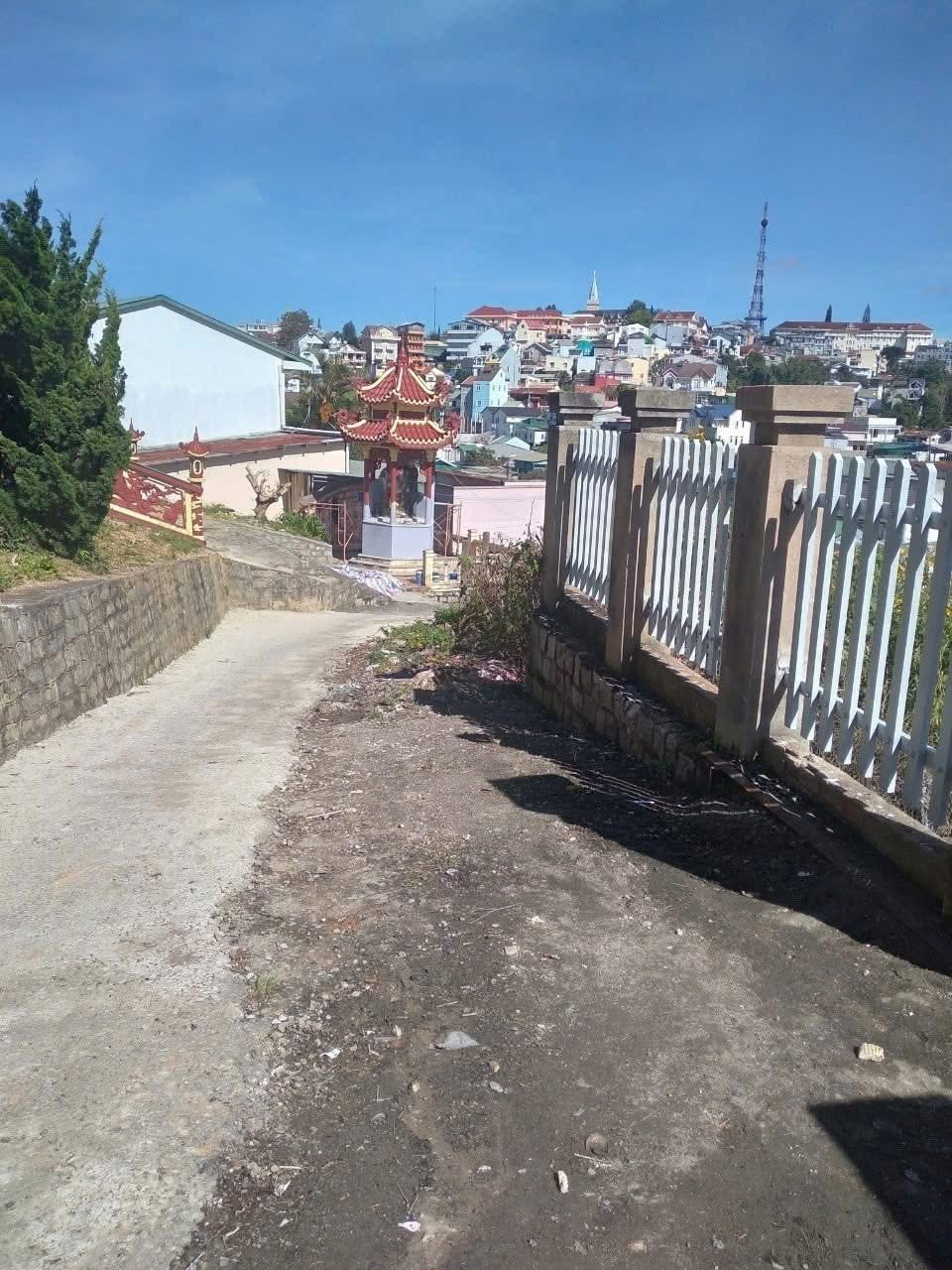 Giảm giá Bán gấp Lô Đất view thoáng đường Nguyễn Trung Trực, P. Xuân Hương, Đà Lạt 262m2 giá 6.99 tỷ - Ảnh 2